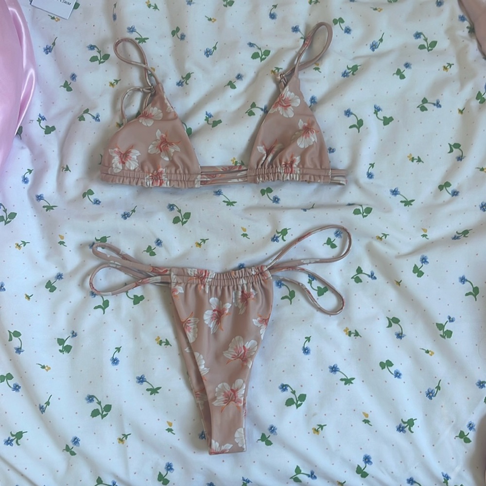 Benoa Swim Nude Beige Floral String Bikini